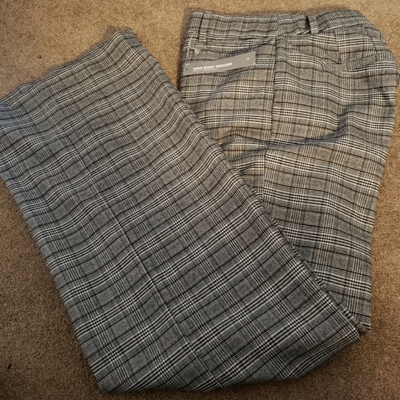 LOFT Pants - *Loft straight leg plaid slacks size 6